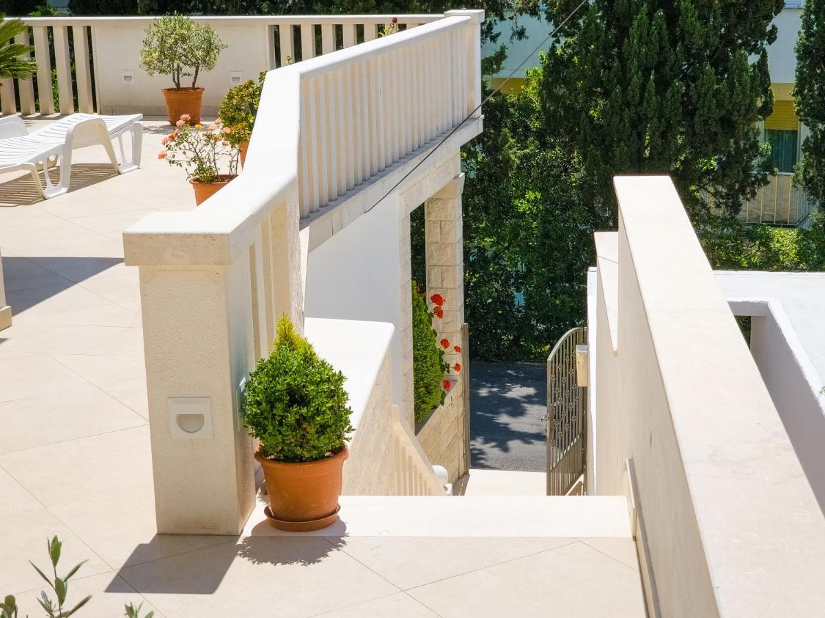 Apartments Nikolina Hvar Town Bagian luar foto