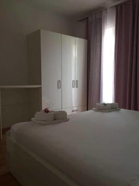 Apartments Nikolina Hvar Town Bagian luar foto