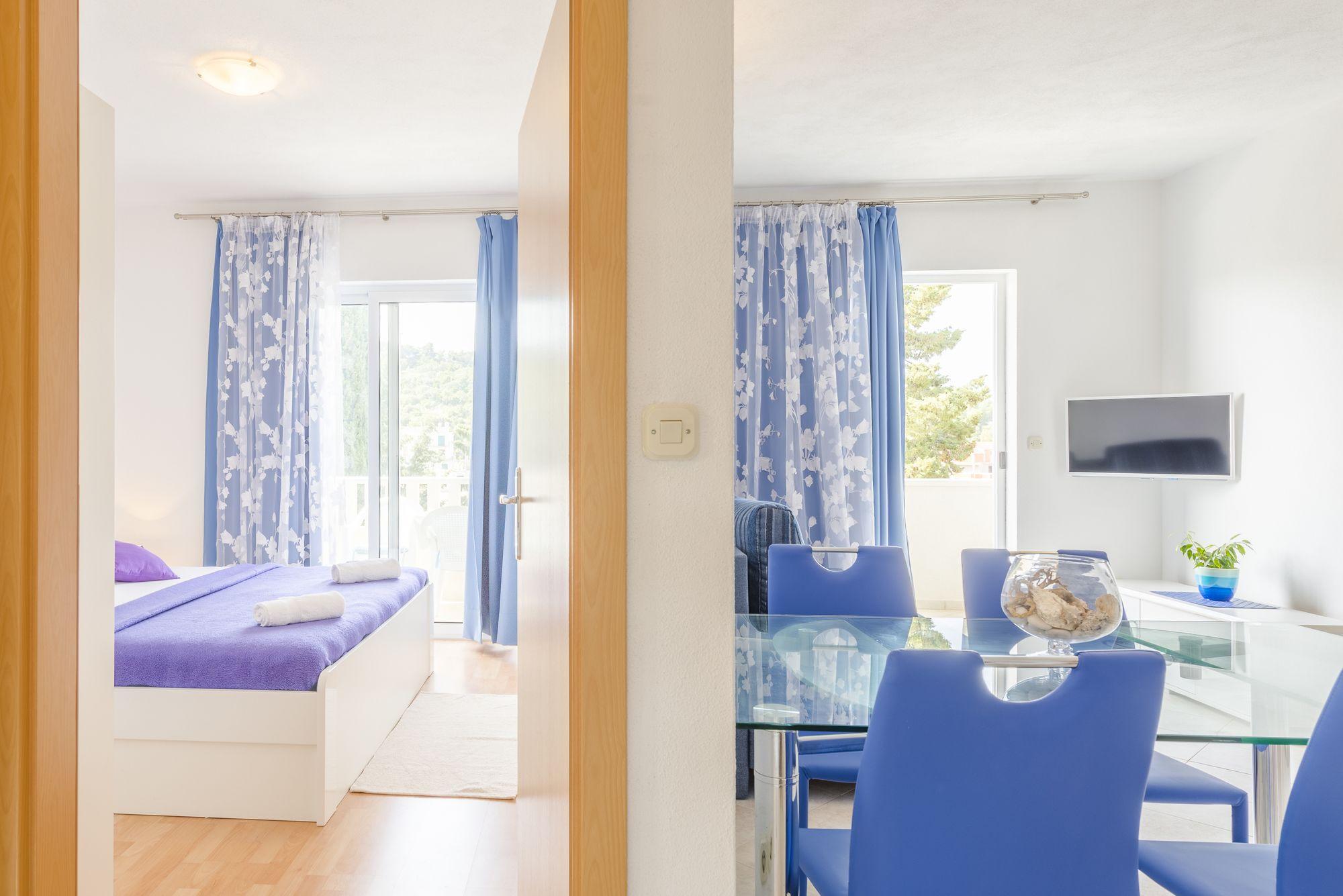 Apartments Nikolina Hvar Town Bagian luar foto